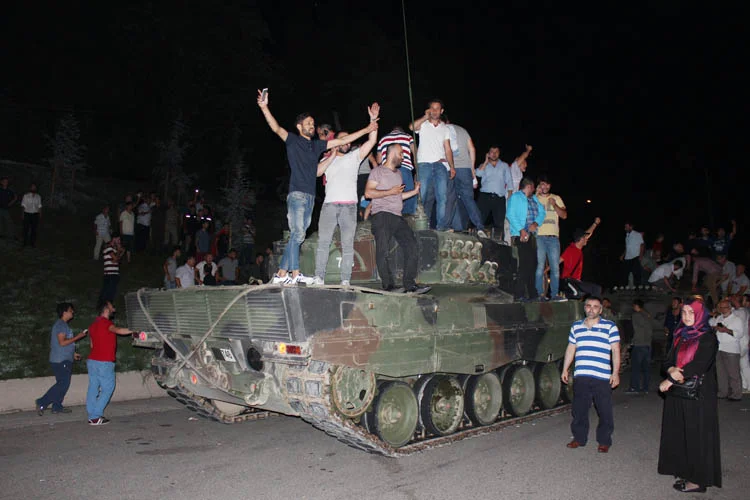 vatandas askerden rutbeyi aldi 7 b3igQrtOUB