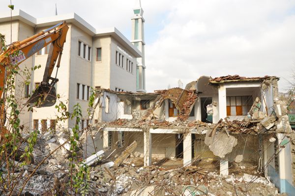 Kiremitdere Hacı Ahmet Camisi yıkıldı