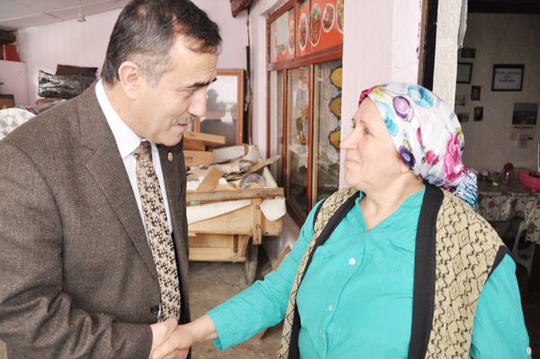 CHP'li Vekil Beykoz'da esnaf ziyareti yaptı
