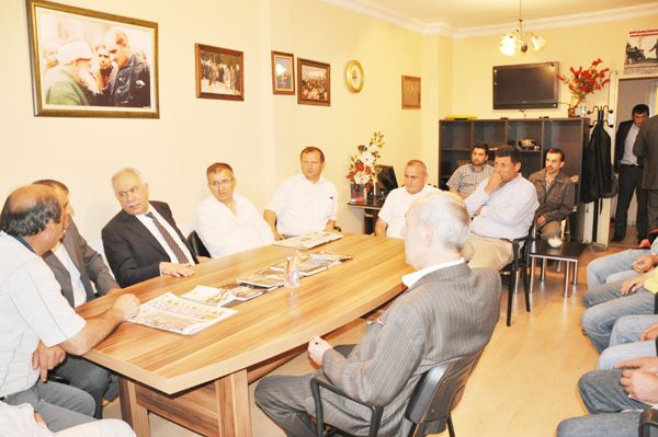 MHP’li Başesgioğlu Beykoz’da dert dinledi
