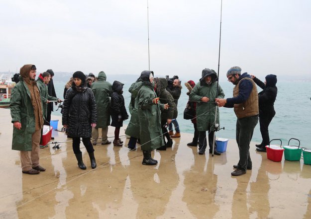 Gazeteciler Beykoz'da balık tutamadı