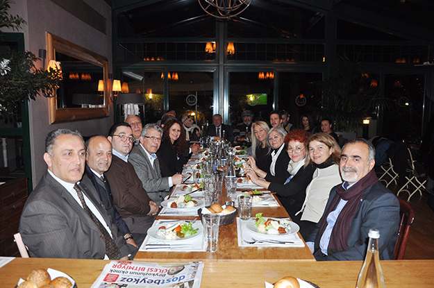 Beykoz CHP, Gazeteciler Günü'nü 'farklı' kutladı