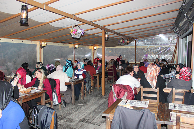 Beykoz AK Parti Kadın Kolları Muhlama da toplandı…