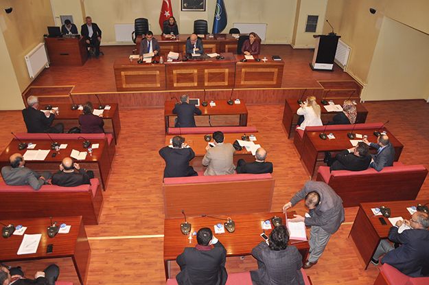 Beykoz Belediye Meclisi'nde Şerife Bacı tartışması