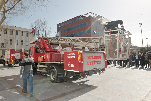 Beykoz Belediyesi'nde temsili yangın 