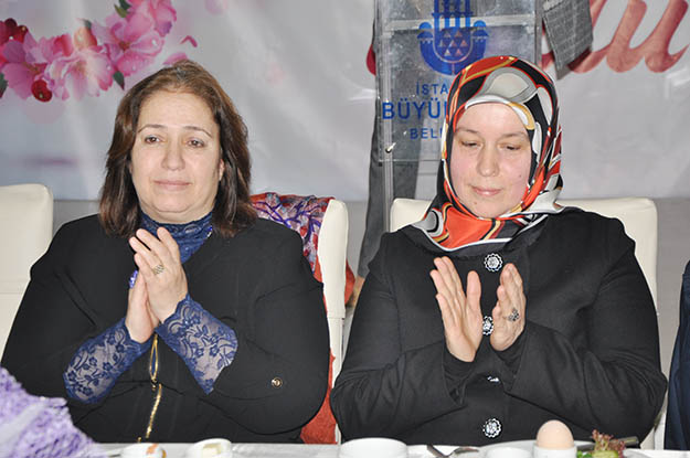 AK Parti'den 'siyasetüstü' kadın programı