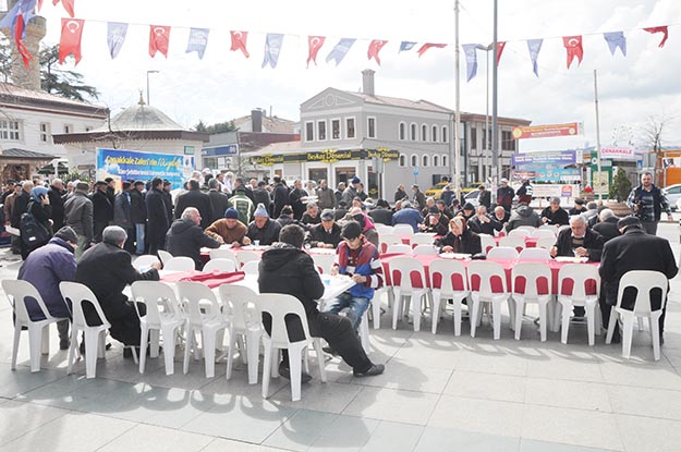 Beykoz’da Çanakkale Şehitleri için Kur’an-ı Kerim ziyafeti