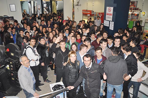 Beykoz’da öğrenciler Çanakkale için sinema kapattı!