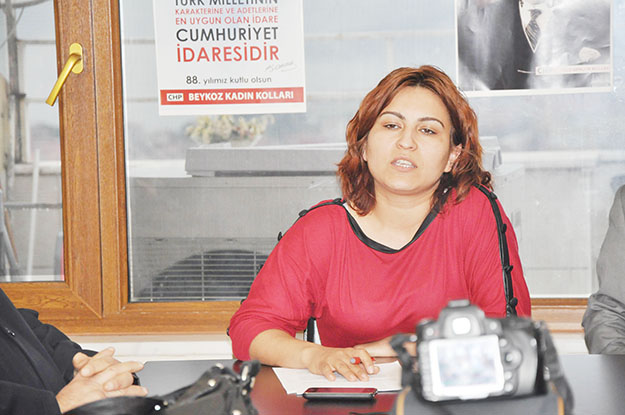 CHP Beykoz Kadın Kolları Başkanı Ayşe Yıldırım istifa etti.