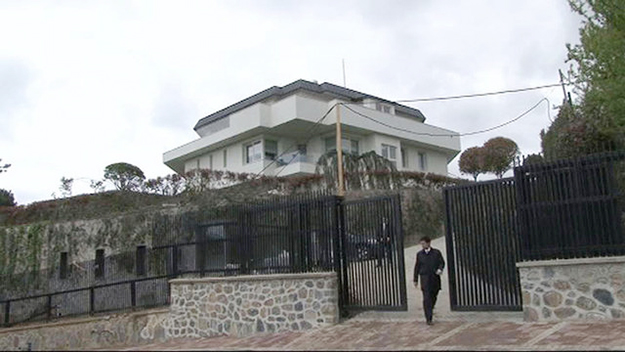 Abdullah Gül Beykoz’da konutuna taşındı