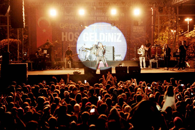 Beykoz gençliği 19 Mayıs'ı Gökhan Tepe ile kutladı