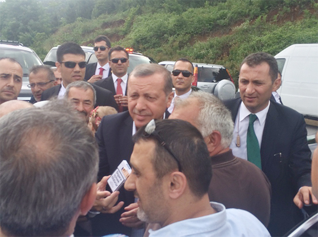 Cumhurbaşkanı Erdoğan, Beykoz’da sigara için durdu