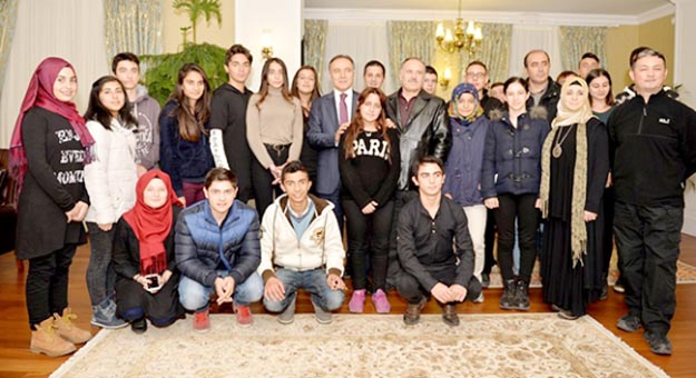 Beykozlular'dan Erzurum Valisine ziyaret