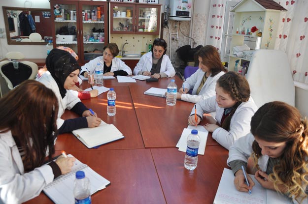 Beykoz Halk Eğitim'in kızları umut dolu
