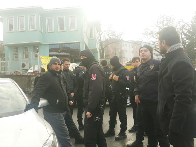 Beykoz'daki Şişe Cam işçilerine polis müdahalesi