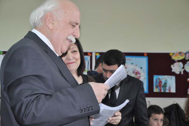 Milli Eğitim Bakanı Avcı Beykoz'da karne dağıttı
