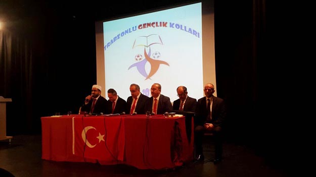 Trabzonlu gençler mevlit okuttu