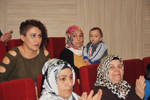 Kadınlar Günü'nü İstanbul'un öğrencileri Beykoz'da kutladı