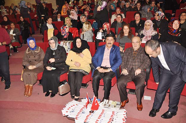 AK Partili Kadınlardan Mehmetçiğe moral mektubu