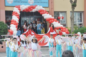 Atatürk Ortaokulu’nda 23 Nisan heyecanı
