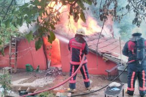 Beykoz Örnekköy Mahallesi'nde bir ev yandı