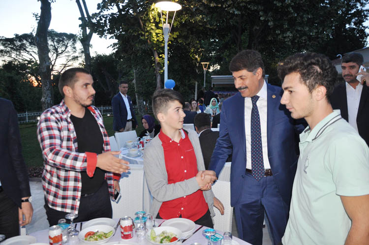 AK Parti'nin Beykoz'da 'Azmi' yüksek