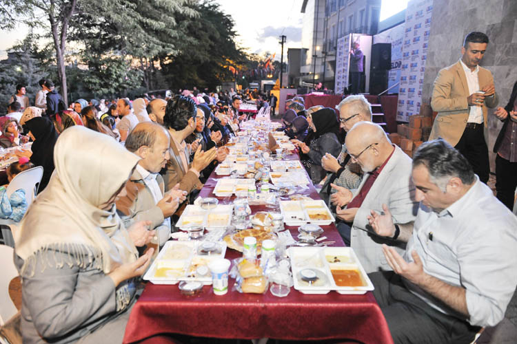 Beykoz’da Ramazan sevinci sokaklara taştı
