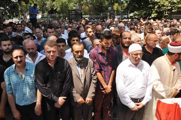 Şehit Murat Akdemir'i binlerce Beykozlu uğurladı