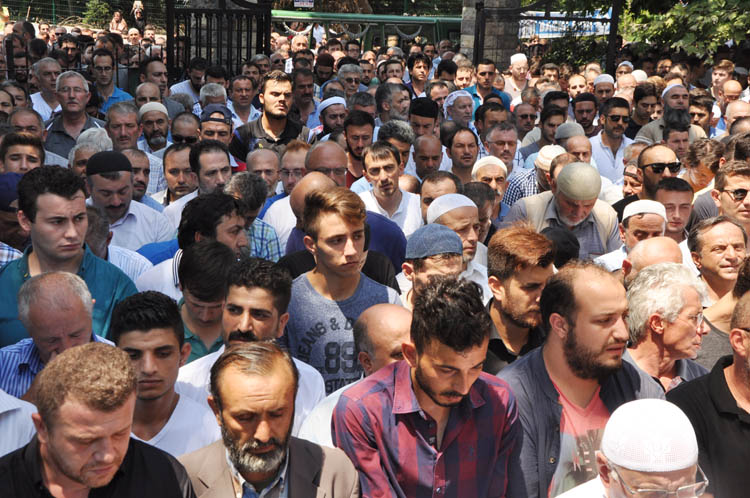 Şehit Murat Akdemir'i binlerce Beykozlu uğurladı