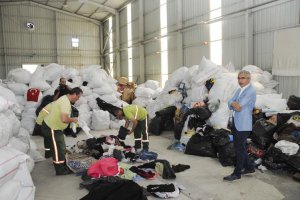 Beykoz'dan Suriyelilere giyim yardımı