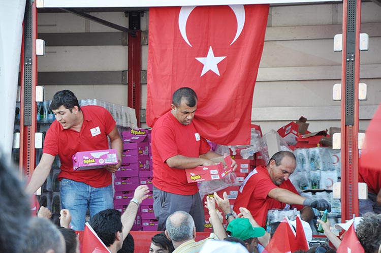 Beykoz'un coşkusunu Taksim'e taşıdılar