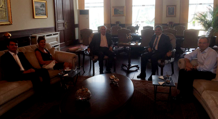 Dost Beykoz Yazarları Abdullah Gül'ü ziyaret etti