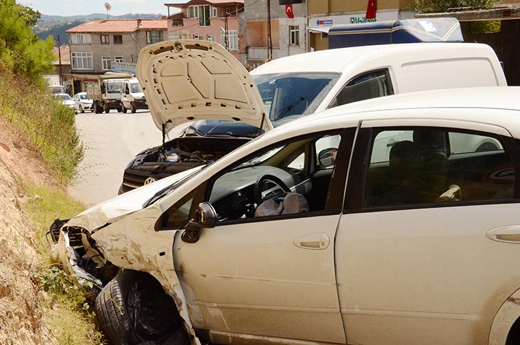 Beykoz Çavuşbaşı’nda zincirleme trafik kazası…
