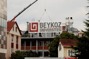 Beykoz Üniversitesi tabelayı astı