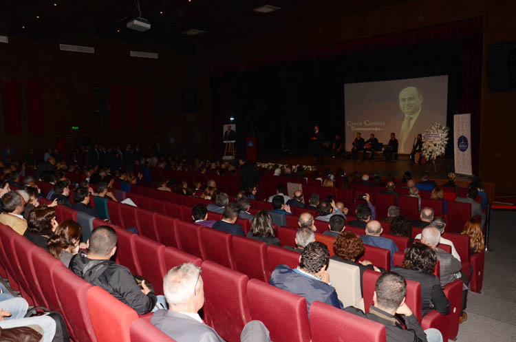 Cemil Candaş'ın adı kültür merkezine verildi