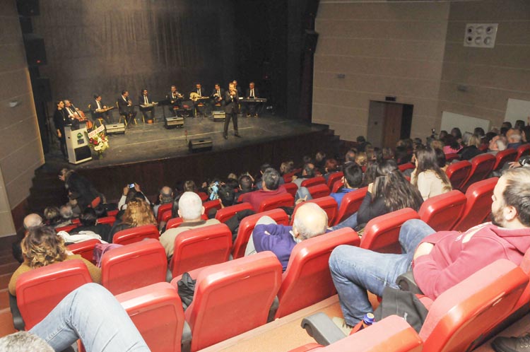 Arif Özgülüş Beykoz'a konser verdi