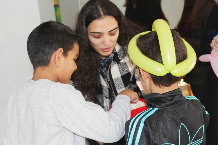 Diyaliz öğrencileri Beykoz'da sevgi evini ziyaret etti