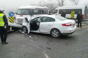 Beykoz’da servis minibüsü kaza yaptı 