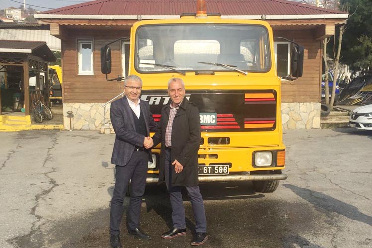 Beykoz Belediyesi'nden Tirebolu’ya Hibe kamyon