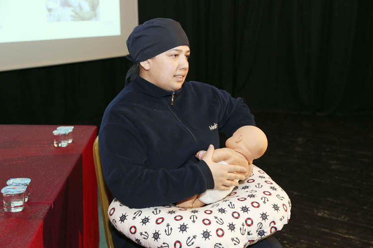 Beykoz'da annelere bebek beslenme önerileri