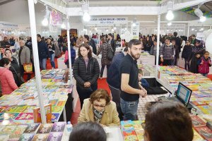 Tartışmalı kitaplar Beykoz'daki Fuardan kaldırıldı