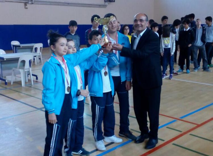 Beykoz Atatürk Ortaokulu sporda altın çağını yaşıyor