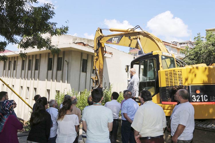 Beykoz’a yeni meclis binasının inşaatı başladı