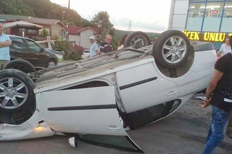 Beykoz’da kaza vatandaşa yol kapattırdı