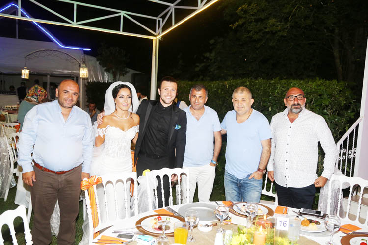 Beykoz'da Tüfekçi ailesinin görkemli düğünü