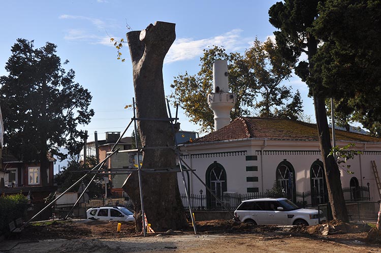 Beykoz'da yıkılan camiye dokunulamıyor