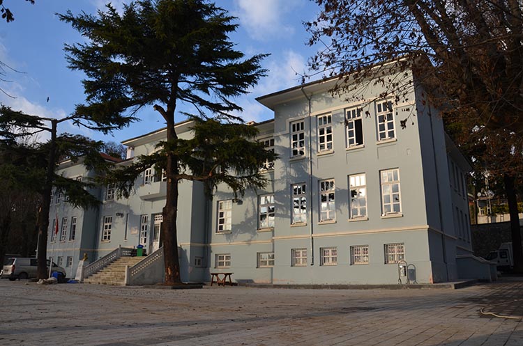 Ahmet Mithat Efendi İlkokulu pazartesi açılıyor