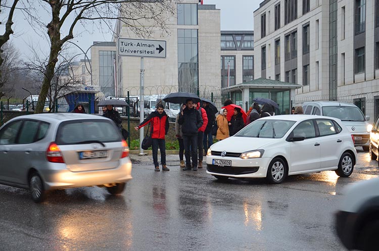 Türk Alman Üniversitesi öğrencilerinin ulaşım çilesi