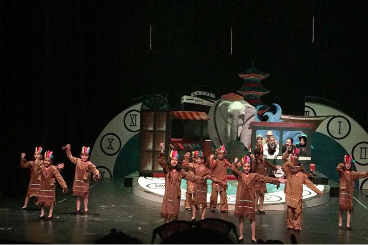 Beykoz'da Küçük tiyatroculardan büyük performans 