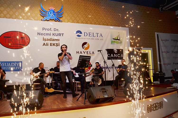 Hülya Polat 22. Sanat Yılı’nı Beykoz’da kutladı